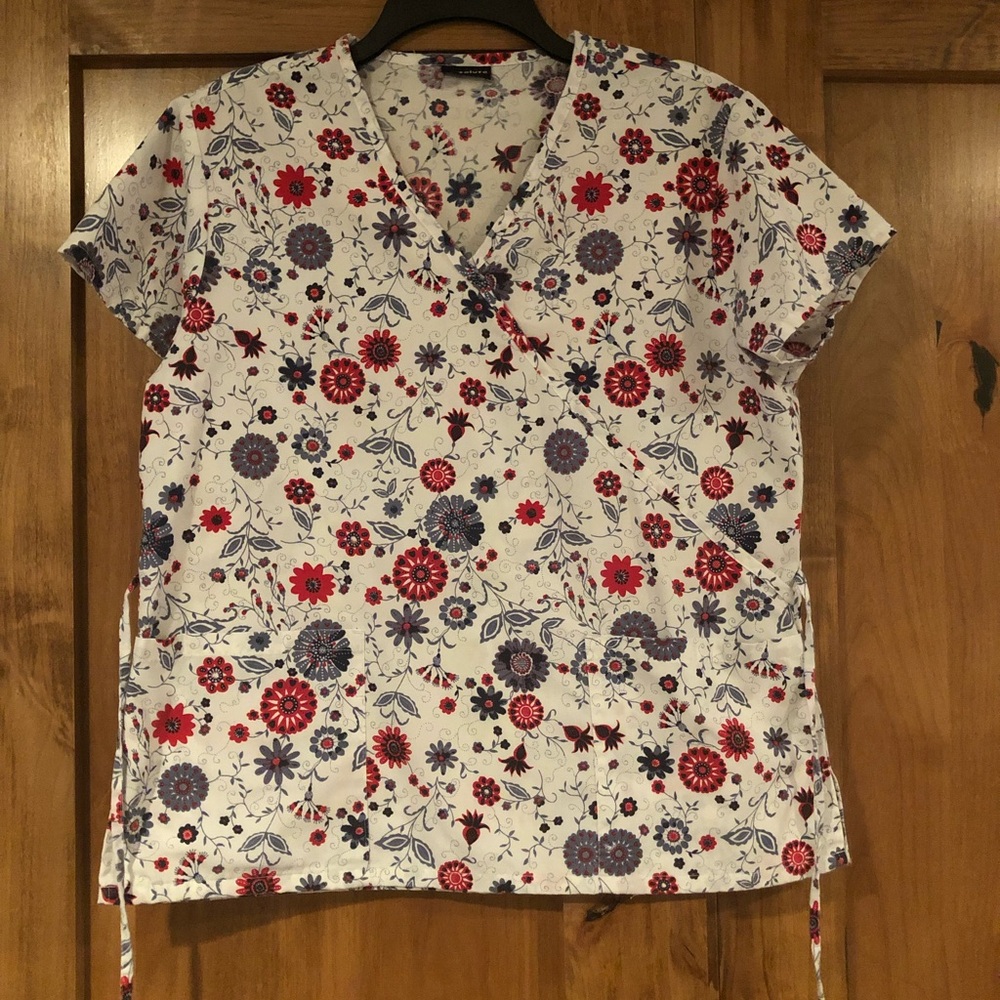 Absolute brand floral scrub top size small.